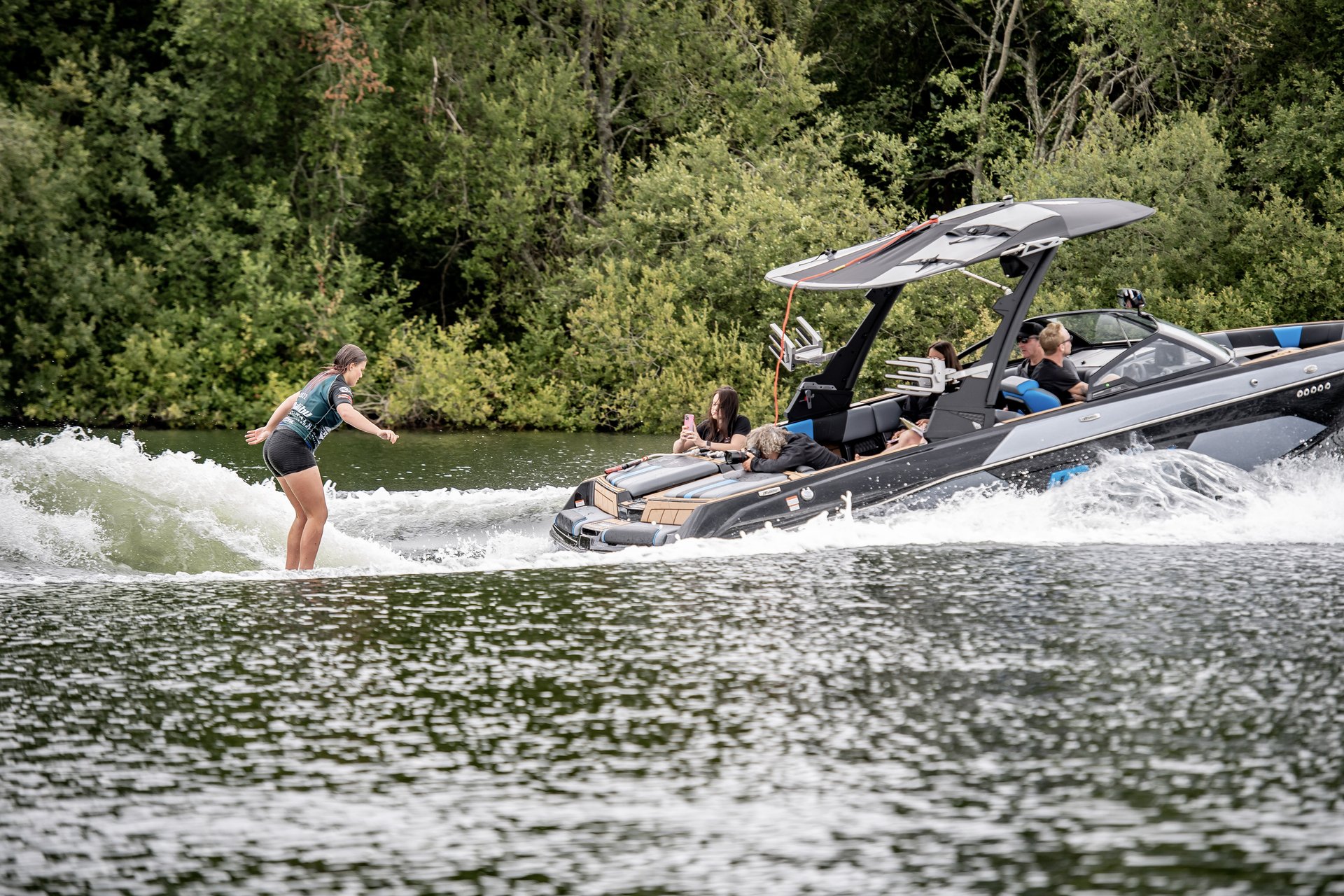 Isabella Williams at the 2022 Malibu Boats UK Wakesurf Nationals